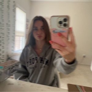 Meet your Posher, Logan